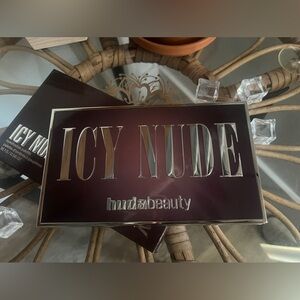 Icy Nude Eyeshadow Palette Huda Beauty